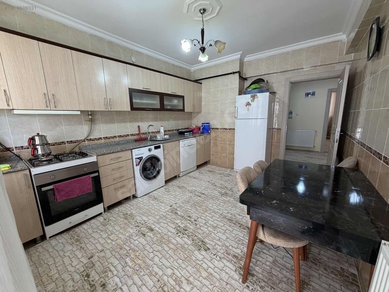Özbadıllı Emlaktan 4+1 Ara Kat Uygun Daire — fotoğraf 13