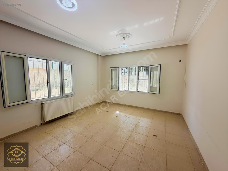 Acar Emlaktan 8 Mart Mah. Acil Satılık 2+1 140m2 Bahçekatı Daire
