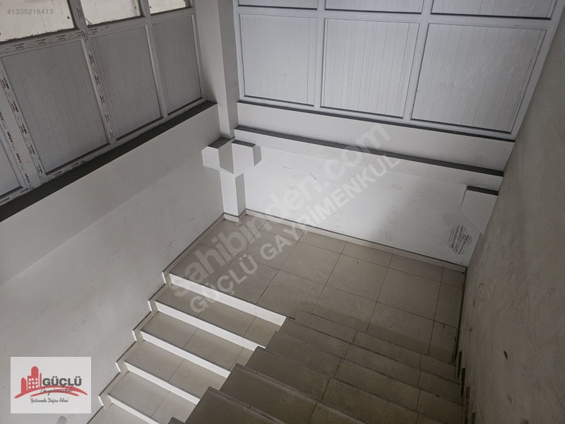 Güçlü Gayrimenkul'den Ofisli Vinçli Kullanıma Hazır Fabrika — fotoğraf 15