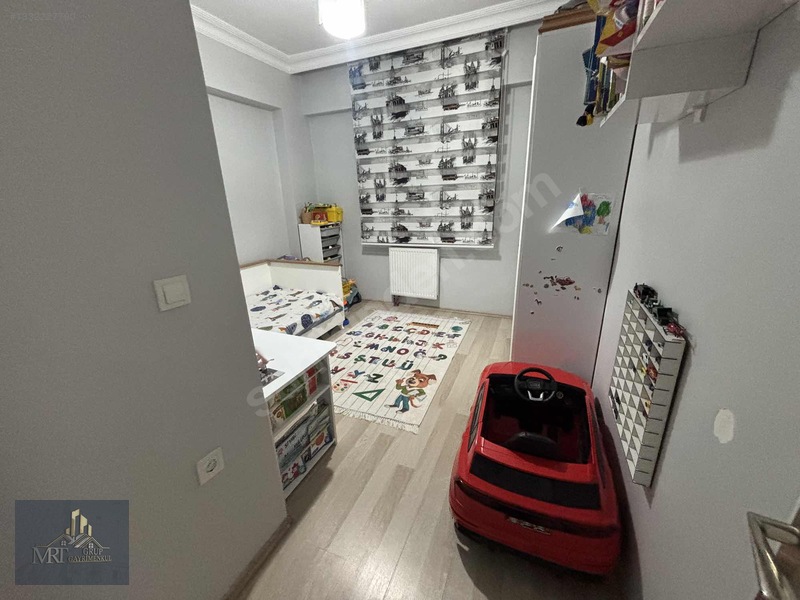 Mrt Grup'tan Satılık Ebeveyn Banyolu+kapalı Otoparklı Geniş 2+1 — fotoğraf 15