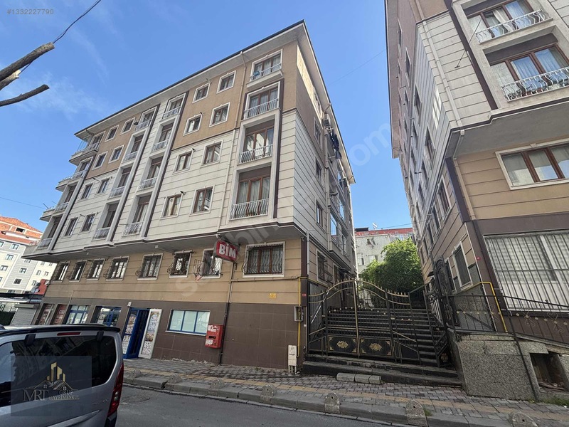 Mrt Grup'tan Satılık Ebeveyn Banyolu+kapalı Otoparklı Geniş 2+1 — fotoğraf 21