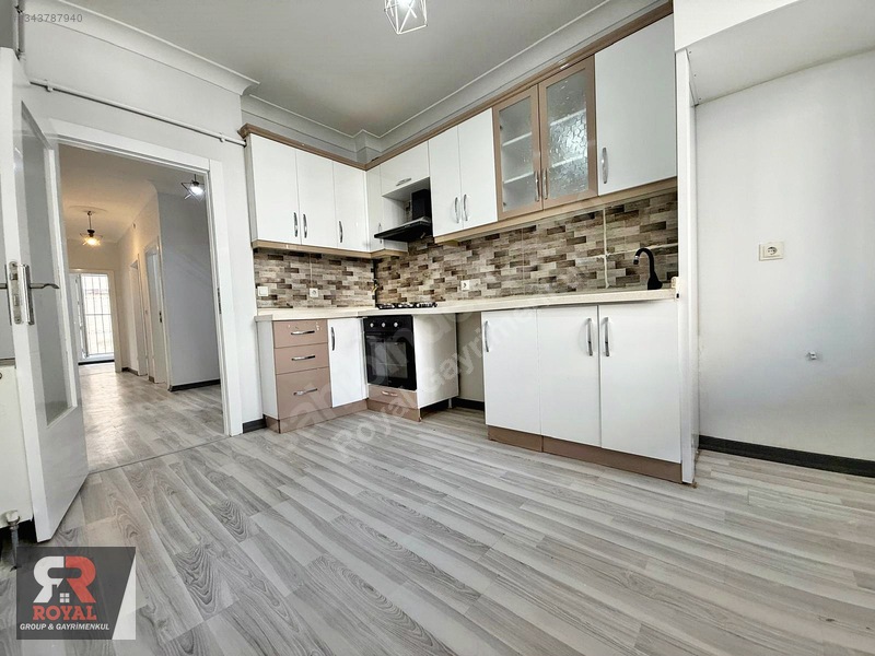 Atapark'ta Cepheleri Açık İskanlı Teras Balkonlu 3+1 Daire