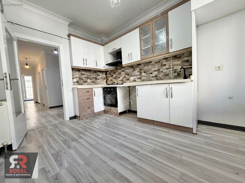 Atapark'ta Cepheleri Açık İskanlı Teras Balkonlu 3+1 Daire — fotoğraf 3