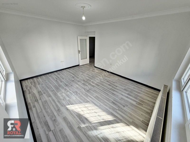 Atapark'ta Cepheleri Açık İskanlı Teras Balkonlu 3+1 Daire — fotoğraf 9