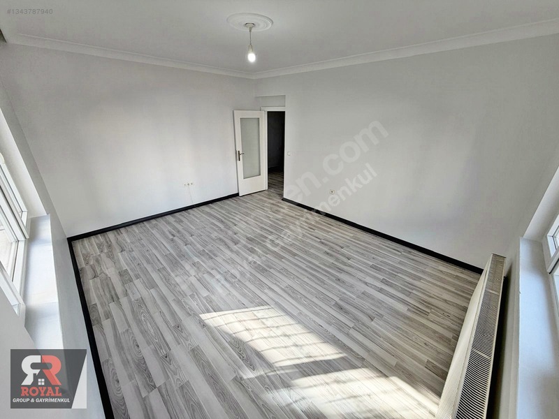 Atapark'ta Cepheleri Açık İskanlı Teras Balkonlu 3+1 Daire — fotoğraf 15