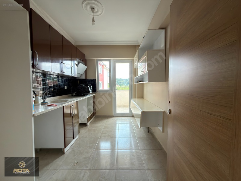 Rota'dan Kavallar'da Ara Kat Çift Balkonlu Kiralık 2+1 — fotoğraf 6