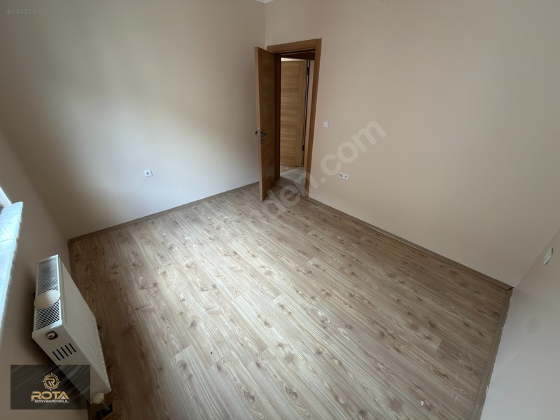 Rota'dan Kavallar'da Ara Kat Çift Balkonlu Kiralık 2+1 — fotoğraf 14