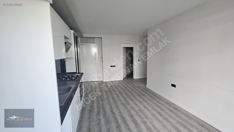 İncek Taşpınar'da Cam Balkon Bahçe Kullanımlı Satılık 2+1 — fotoğraf 11