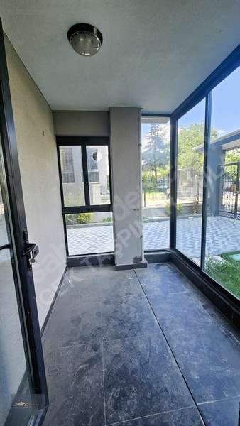 İncek Taşpınar'da Cam Balkon Bahçe Kullanımlı Satılık 2+1 — fotoğraf 12