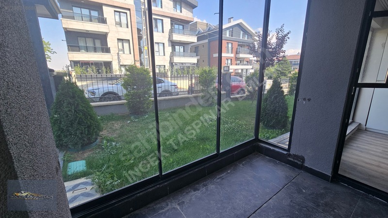 İncek Taşpınar'da Cam Balkon Bahçe Kullanımlı Satılık 2+1 — fotoğraf 14