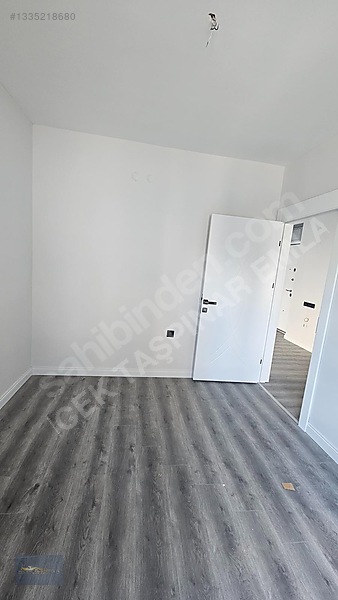İncek Taşpınar'da Cam Balkon Bahçe Kullanımlı Satılık 2+1 — fotoğraf 19