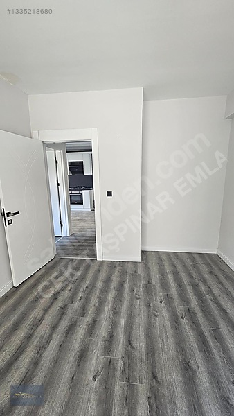 İncek Taşpınar'da Cam Balkon Bahçe Kullanımlı Satılık 2+1 — fotoğraf 23