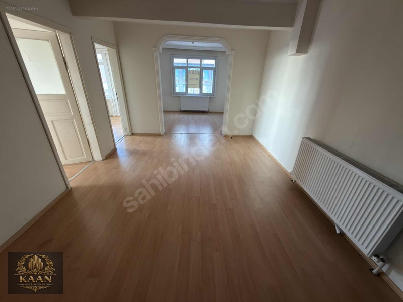 Özgürlük Mah Cad Üzeri 2+1 90m2 Ara Kat ! — fotoğraf 3