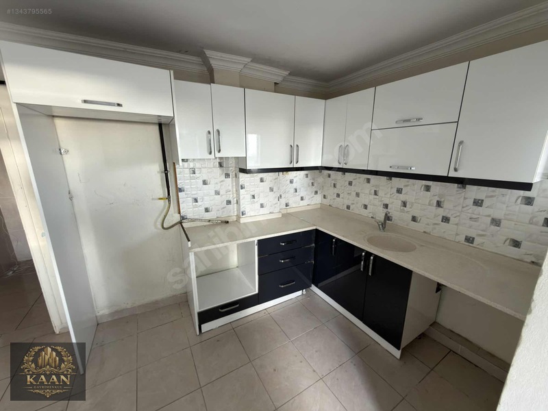 Özgürlük Mah Cad Üzeri 2+1 90m2 Ara Kat ! — fotoğraf 11