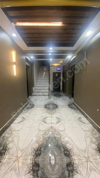 Giyinme Odalı Ultra Lüks Geniş 2+1 Satılık Köşe Başı Daire — fotoğraf 6