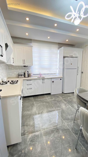 Giyinme Odalı Ultra Lüks Geniş 2+1 Satılık Köşe Başı Daire — fotoğraf 17