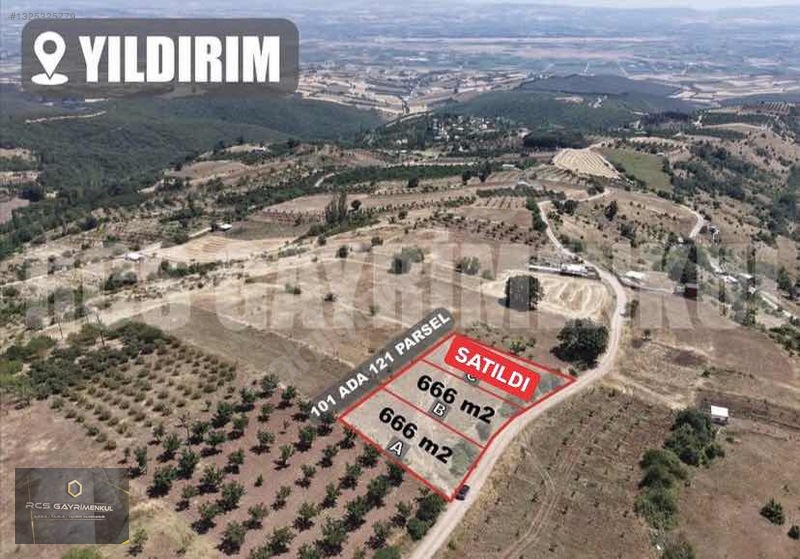 Yenişehir Yıldırım Köyünde Doğa Ve Gölet Manzaralı Bahçe — fotoğraf 2