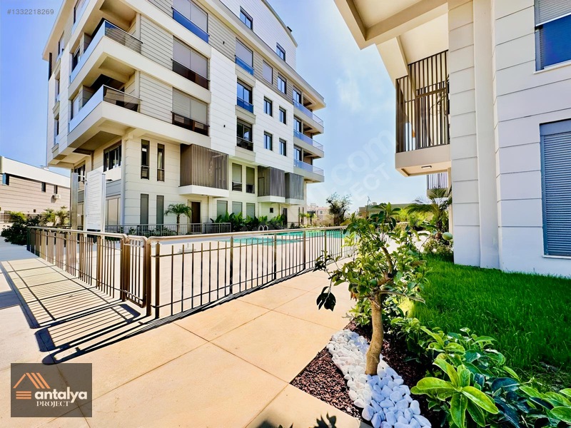 Altınova Şen Residence'te Kiralık Eşyalı 3+1 Bahçe Dubleks Daire — fotoğraf 2
