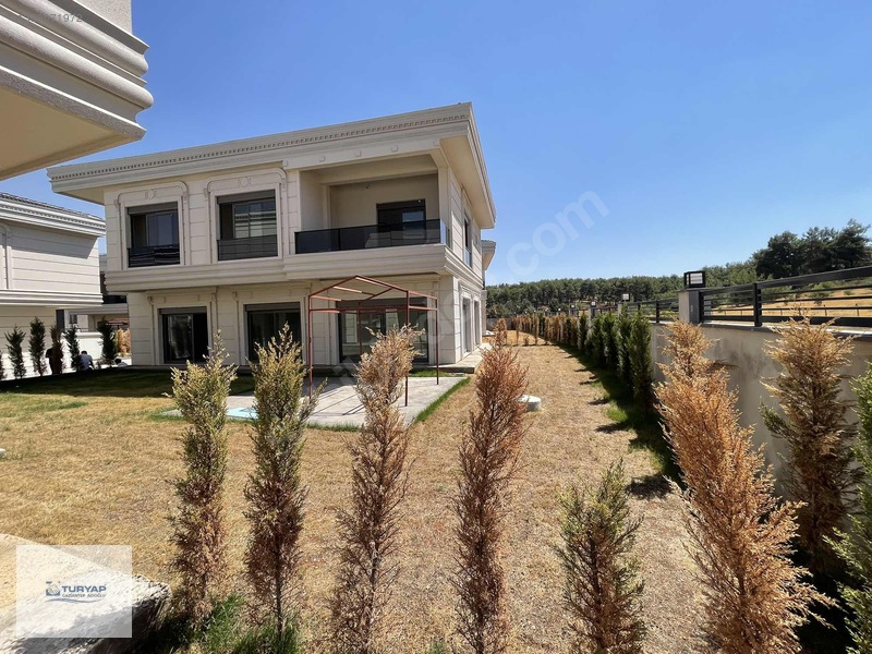 Yamaçtepede Orman Manzaralı Muhteşem Konumuyla Natamam Villa — fotoğraf 5