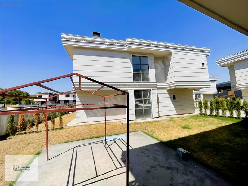 Yamaçtepede Orman Manzaralı Muhteşem Konumuyla Natamam Villa — fotoğraf 6