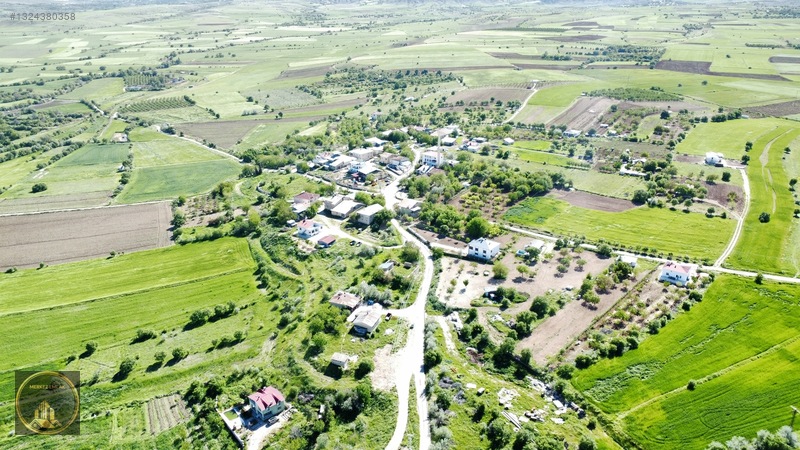 Merkez Emlak / Beşik Köyünde Satılık Tarla — fotoğraf 11