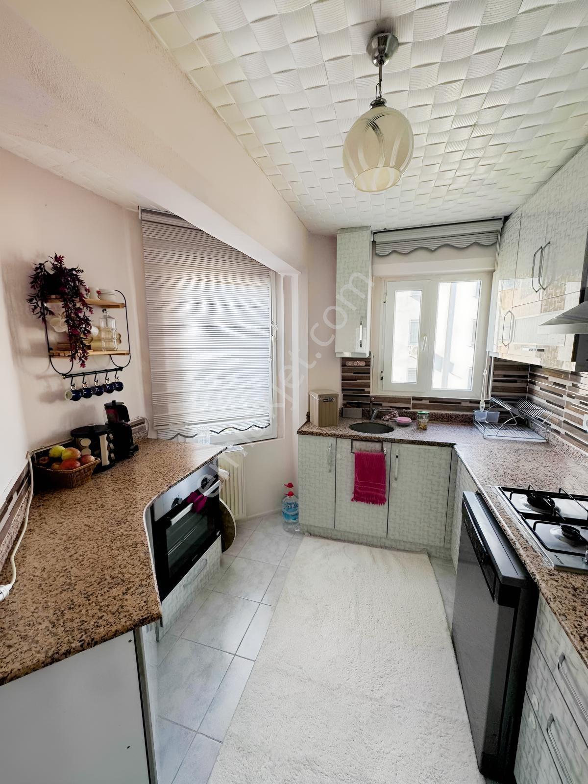 Bahçelievler Bayatlı Sitesi'nde Full Yenilenmiş 2+1 Daire — fotoğraf 12