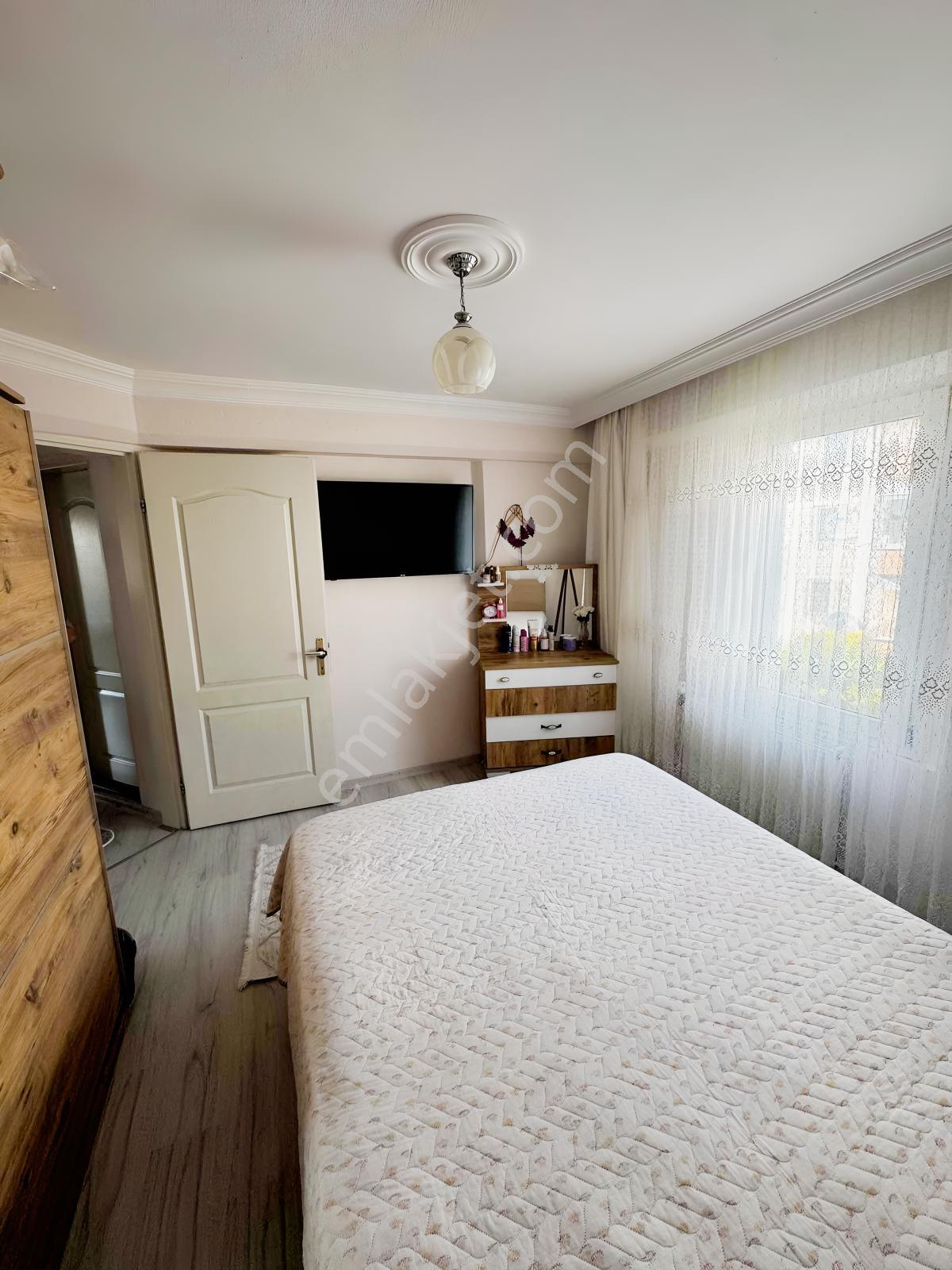 Bahçelievler Bayatlı Sitesi'nde Full Yenilenmiş 2+1 Daire — fotoğraf 22