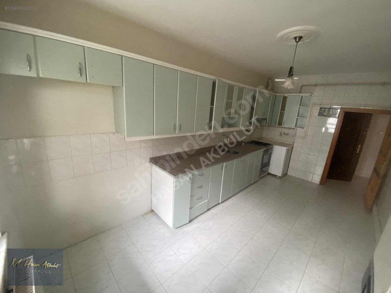 Özhan'dan Çöşnük Mahallesin'de 3+1 Kiralık Daire — fotoğraf 2