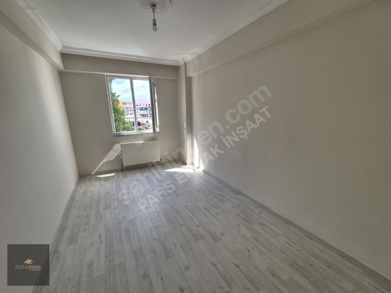 ️kars İnönü Cad 2+1 80 M² Daire Cok Uygun — fotoğraf 3