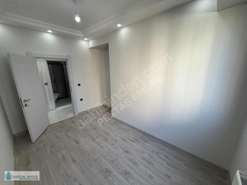 Küçükçekmece Fatih Mh Satılık Otoparklı Asansörlü 3+1 Daire — fotoğraf 21