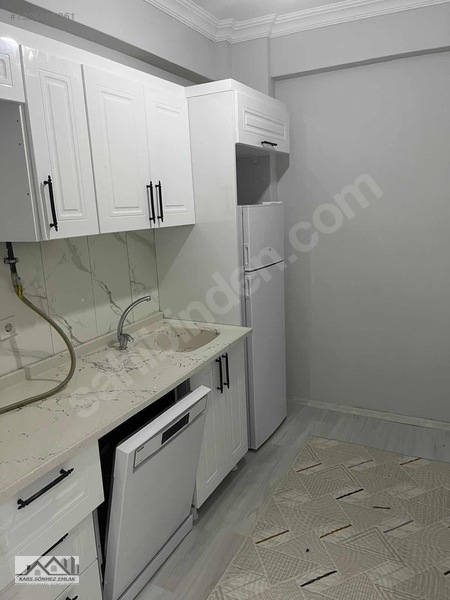 Eşyalı Kiracılı Ara Kat Yol Cephesi — fotoğraf 8