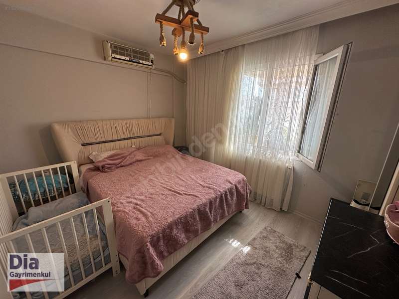 Karşıyaka'da Kiracısız 3+1 Geniş Daire Merkezi Konum — fotoğraf 9
