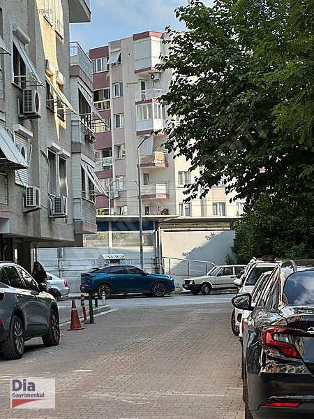 Karşıyaka'da Kiracısız 3+1 Geniş Daire Merkezi Konum — fotoğraf 13
