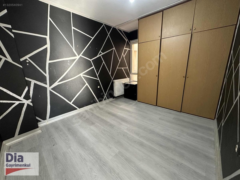 Karşıyaka'da Kiracısız 3+1 Geniş Daire Merkezi Konum — fotoğraf 16
