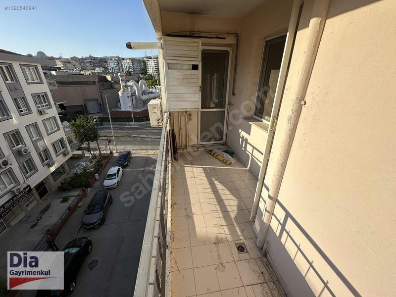 Karşıyaka'da Kiracısız 3+1 Geniş Daire Merkezi Konum — fotoğraf 22