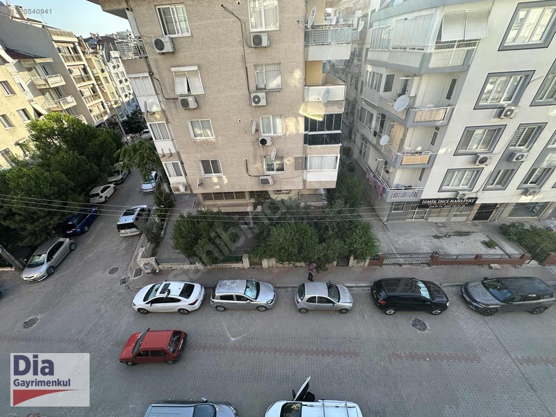 Karşıyaka'da Kiracısız 3+1 Geniş Daire Merkezi Konum — fotoğraf 30
