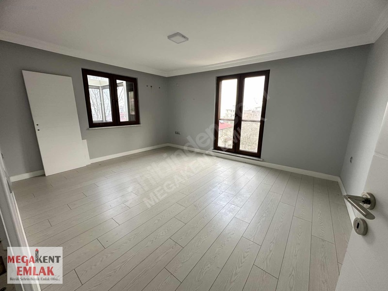 Megakent Emlak'tan Burunucu Mevkiinde Satılık 5+1 Tripleks Villa — fotoğraf 11