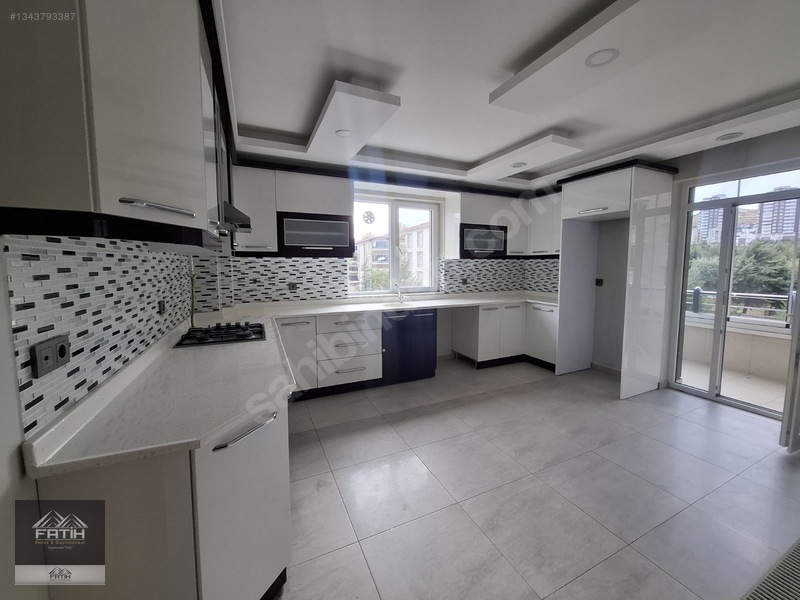 4+1 Güzelyurt Mahallesinde Ultra Lüks Daire — fotoğraf 3