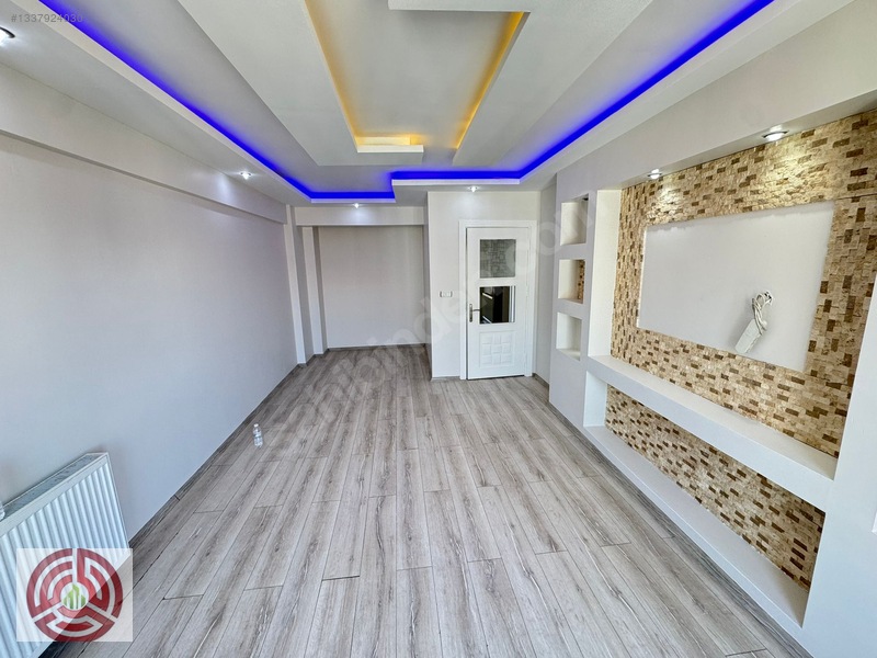 Emir Grup'tan Muradiye'de Cadde Üzerinde Lüx 2+1 Kiralık Daire — fotoğraf 3