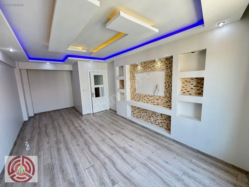 Emir Grup'tan Muradiye'de Cadde Üzerinde Lüx 2+1 Kiralık Daire — fotoğraf 4
