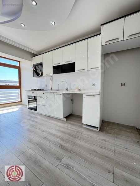 Emir Grup'tan Muradiye'de Cadde Üzerinde Lüx 2+1 Kiralık Daire — fotoğraf 7