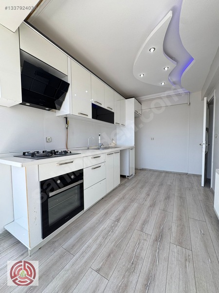 Emir Grup'tan Muradiye'de Cadde Üzerinde Lüx 2+1 Kiralık Daire — fotoğraf 9