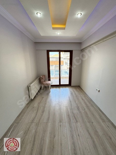 Emir Grup'tan Muradiye'de Cadde Üzerinde Lüx 2+1 Kiralık Daire — fotoğraf 13