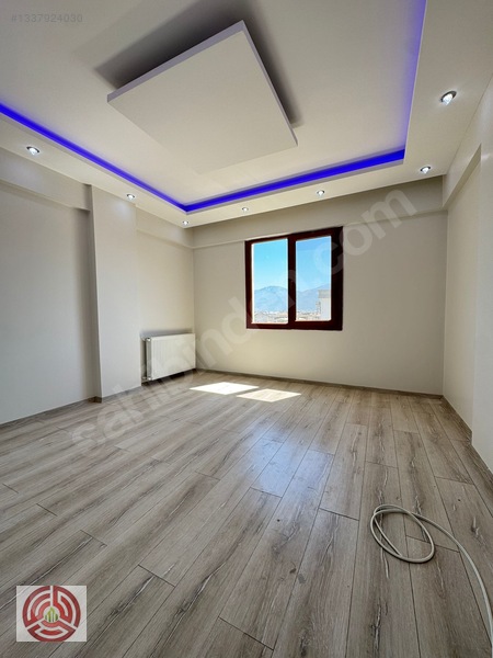 Emir Grup'tan Muradiye'de Cadde Üzerinde Lüx 2+1 Kiralık Daire — fotoğraf 15