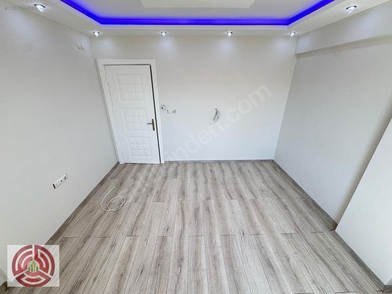 Emir Grup'tan Muradiye'de Cadde Üzerinde Lüx 2+1 Kiralık Daire — fotoğraf 16
