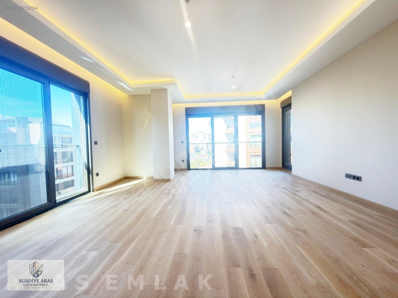 Aras'tan Suadiye Sahilde Sıfır Balkonlu Ebv.banyolu 3+1 135m2