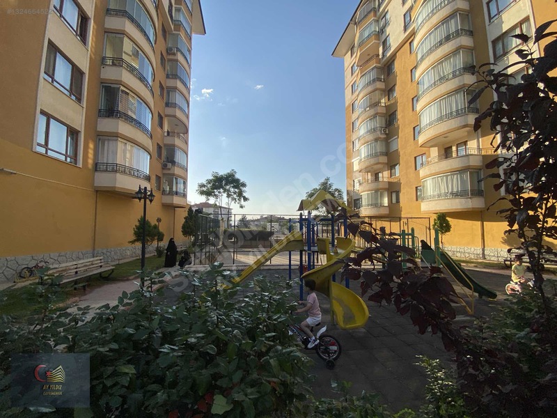İstanbul Evleri 3'te Ara Kat Kiralık 4+1 Daire — fotoğraf 5