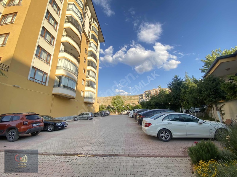 İstanbul Evleri 3'te Ara Kat Kiralık 4+1 Daire — fotoğraf 11