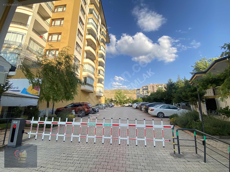 İstanbul Evleri 3'te Ara Kat Kiralık 4+1 Daire — fotoğraf 12