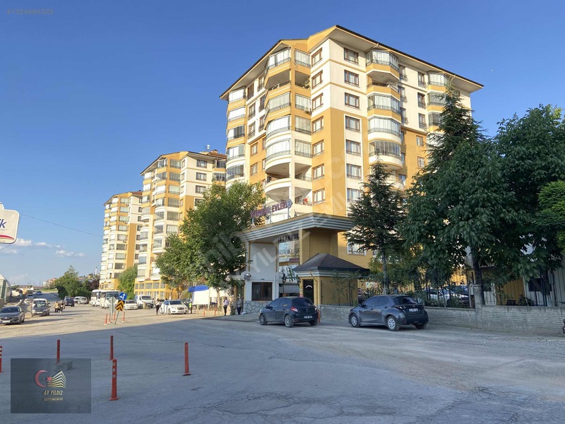 İstanbul Evleri 3'te Ara Kat Kiralık 4+1 Daire — fotoğraf 22